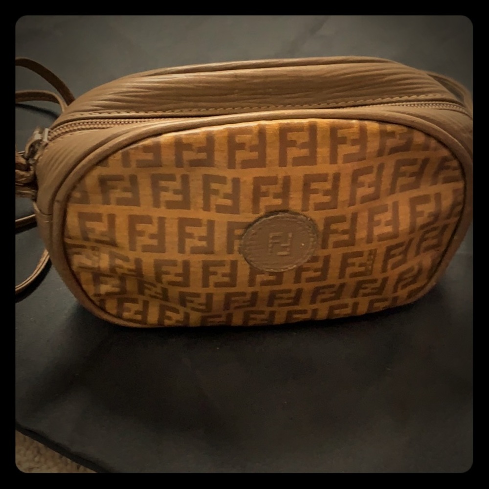 Vintage Fendi cross body